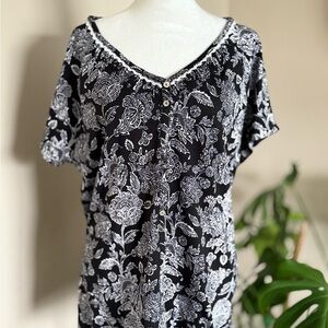 Croft & Barrow Black and White Floral Button Down Pajama Top, Size XL